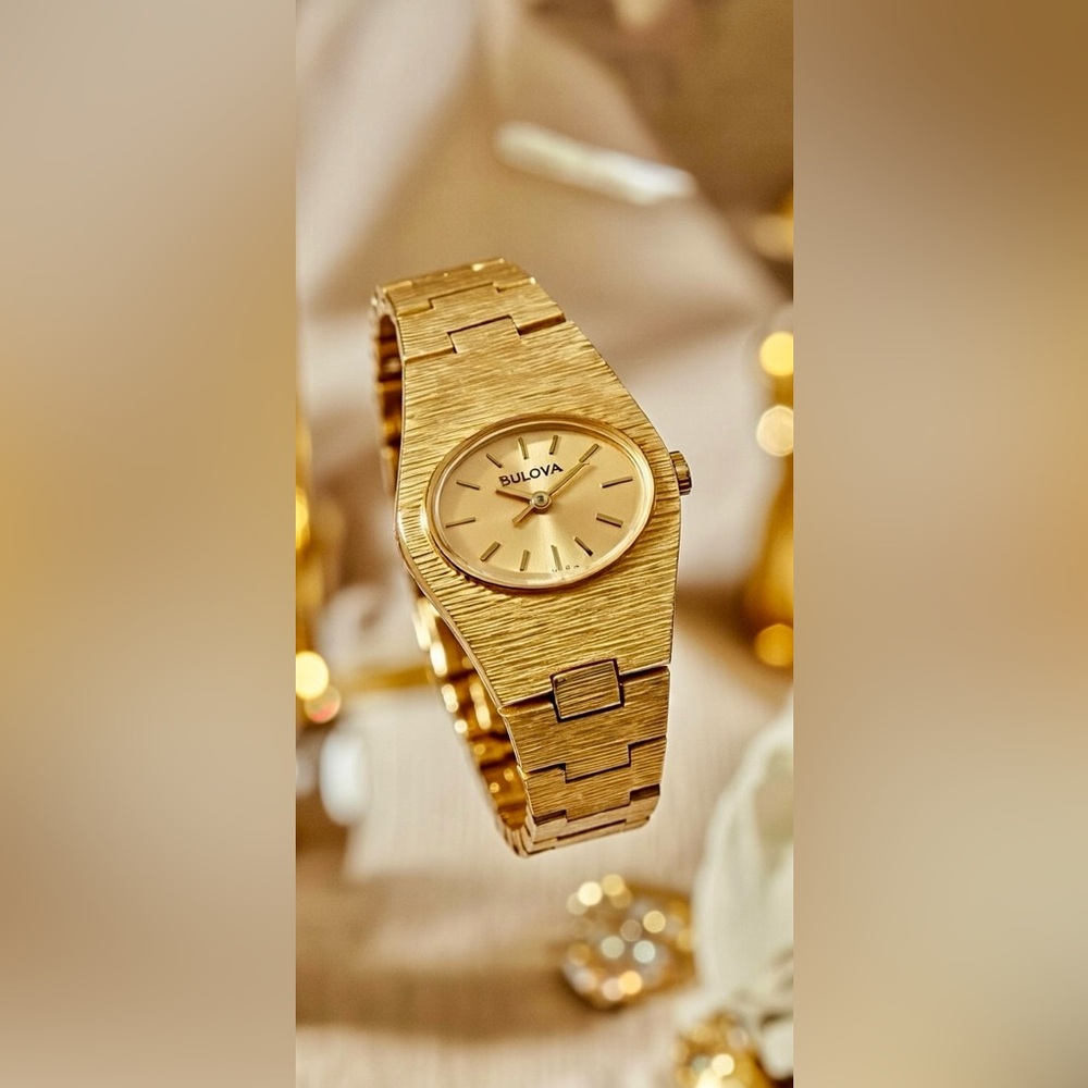 VTG ~ Bulova Ladies Watch ~ France